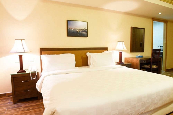 Karan Hotel